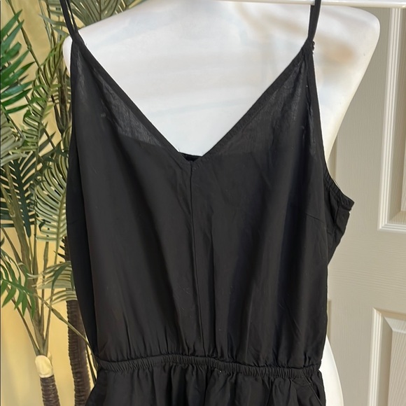 Divided, size 6, black romper with pockets - Picture 2 of 7
